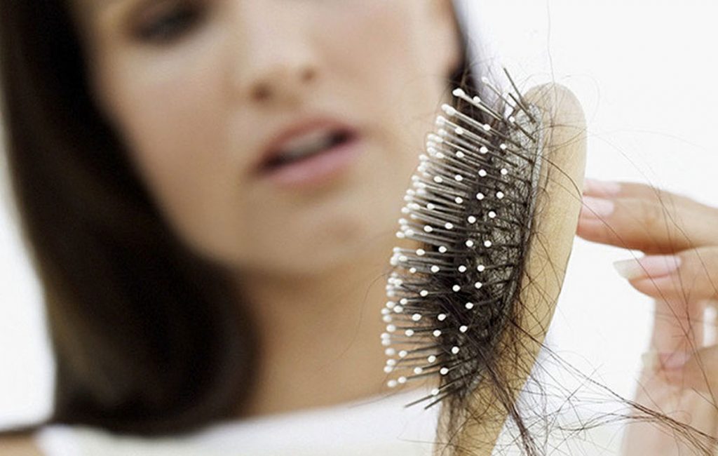 8 عامل موثر در ریزش مو